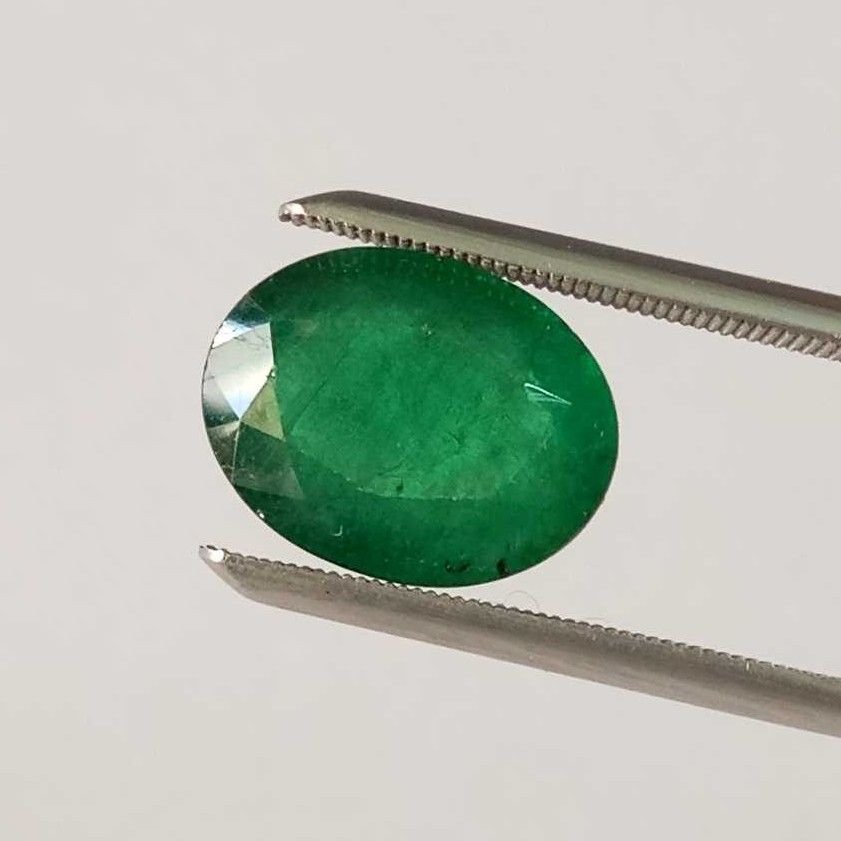 Green Oval Emerald Stone